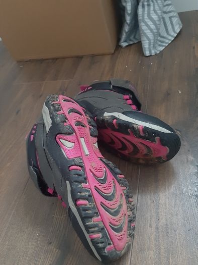 Snow boots size 12 UK