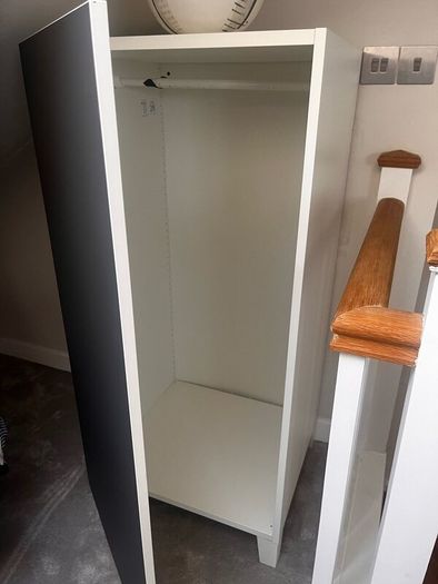 Small cabinet/ Wardrobe