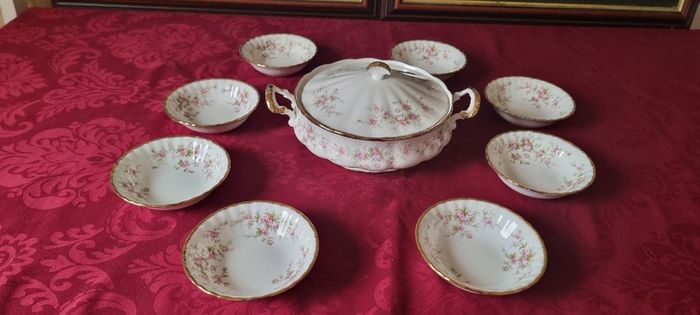 9 Piece Royal Albert Victoriana Rose Bone China Gold Gilt Lidded Tureen And Soup Bowls Set Made In England