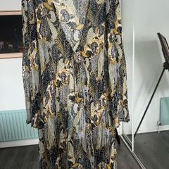 size 16 holiday dressy top