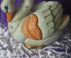 Swan figurine