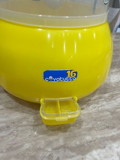 Covatutto 16 egg incubator