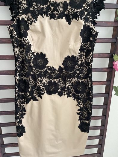 dress occasion brand comma size 12 beige with black lace