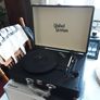 Global Gizmos retro briefcase portable record player Image 2