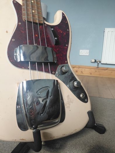 Flea Jazz Bass - 61 jazz reissue