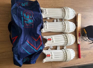 Cricket gear Youths