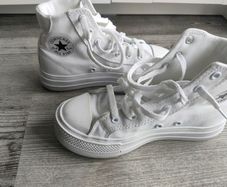 Converse girls shoe
