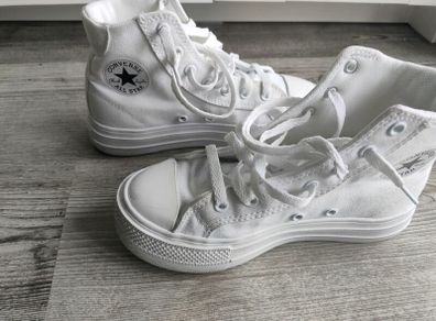 Converse girls shoe