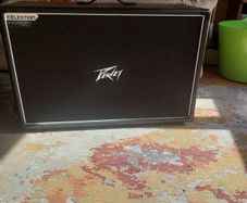 Peavey 212-6 Guitar Cabinet with Celestion Greenbacks speakers