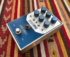 Origin Effects BASSRIG Super Vintage - Present - Blue / Silver