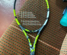 tennis racket