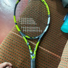 tennis racket