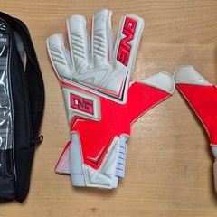 One Glove Goalkeeper Gloves