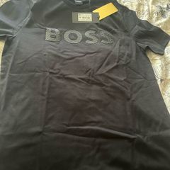 Hugo Boss Black T Shirt in Large, NWT