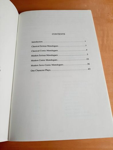 Guide to 800 monologues for women