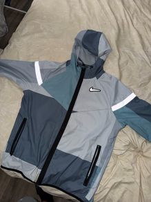 nike windbreaker