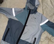 nike windbreaker