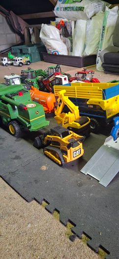 Farm toys