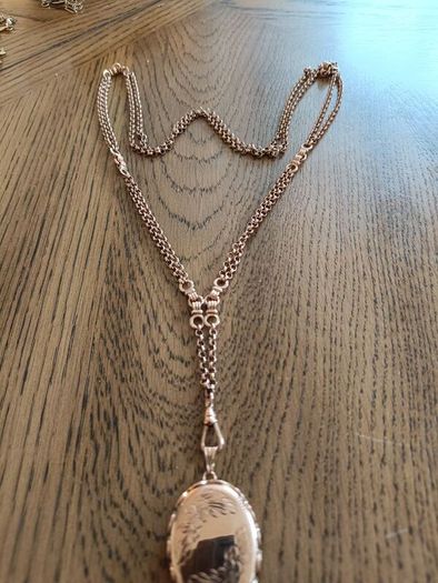for sale Anker chain and locket