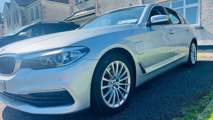 BMW 2018 530e Performance Petrol plug-in Hybrid
