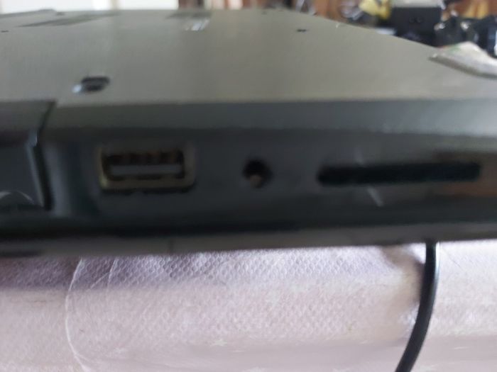 DELL Inspiron 15, Model 5100, Intel Core i3=7020U CPU, 2.3GHz, 4GB Ram, 1 Terrabyte HDD, Windows 10 64bit, Microsoft Edge, Chrome and VLC