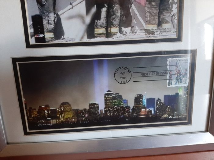 Memorabilia - 9/11 fire fighters print
