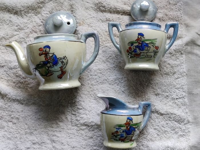 Vintage Japanese Disney Donald Duck Tea Set