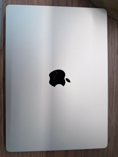 Macbook Pro - M3 Pro Chip - 18GB Ram - 512GB SSD