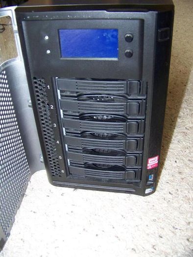 NAS Iomega StorCenter Px6-300d Network Storage Server