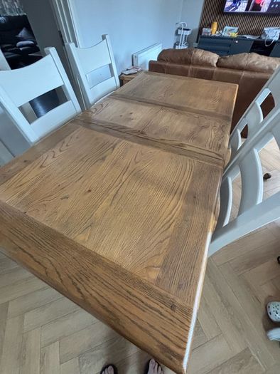 Extendable Oak dining table & 4 chairs
