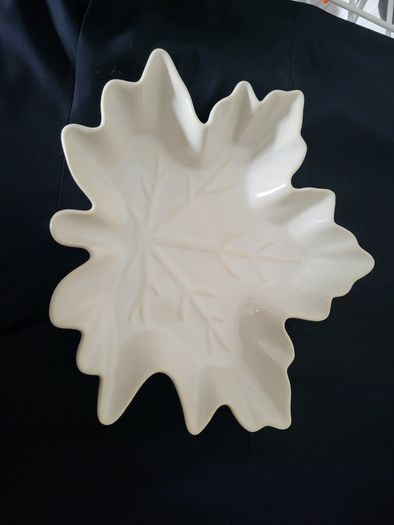 Large leaf shaped ceramic plate new