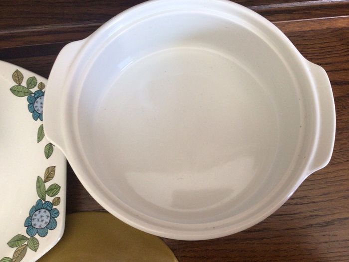 Retro Vintage J&G Meakin Studio pottery meatplate covered veg dish and gravy boat