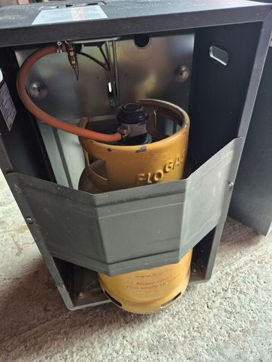 Pair of Camilla 4200i Gas heaters
