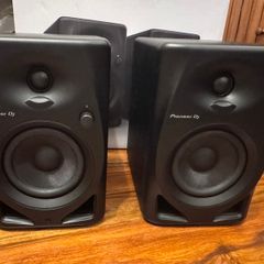 Pioneer DJ DM-40D-BT Bluetooth Monitor Speakers