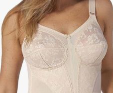 BNWT Triumph Women's Doreen L02 X Long line  Non-wired bra white colour size UK46 C EU105 C Postage included