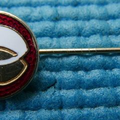 Vintage English Gold Tone Enamel Blood Donor Stick Pin Brooch Twin Hearts Crown Windsor