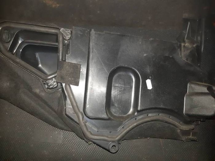 Bmw 5er E60 E61 Lci O/s Right Air Filter Inlet Box 6945204 6950936