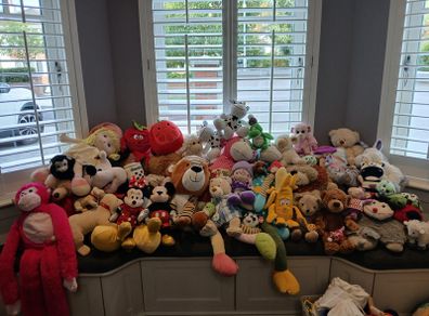 Playroom clear out - Huge assortment soft toys and teddies excellent condition great value