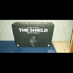 The Shield Complete DVD Boxset