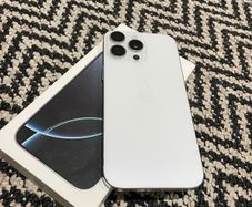 iPhone 16 Pro Max 256gb White Unlocked