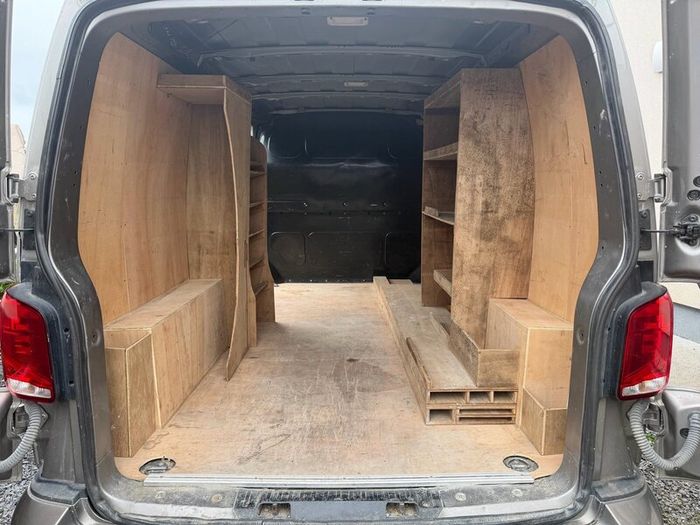 Volkswagon Transporter LWB 2023 Highline