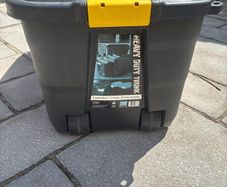 Heavy duty trunk on 4 wheels