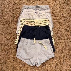 Bundle of 5 shorts - size 6-9 months