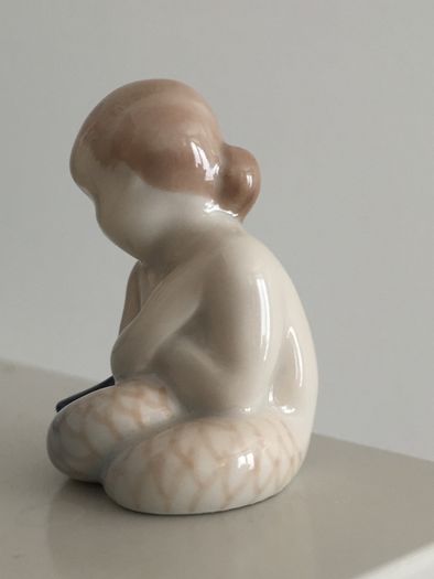 Royal copenhagen figurine