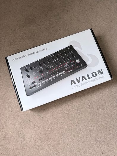 Abstrakt Instruments Avalon Baseline - White