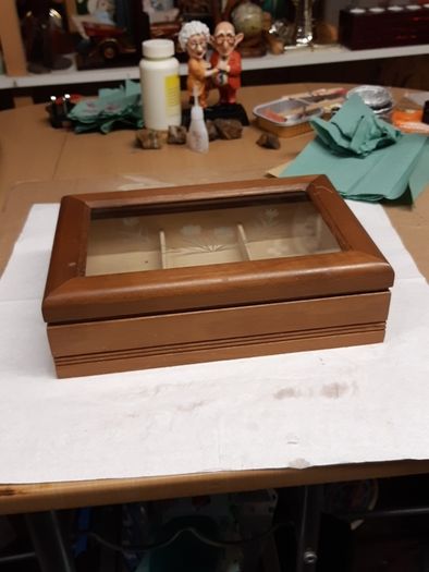 Vintage jewellery box