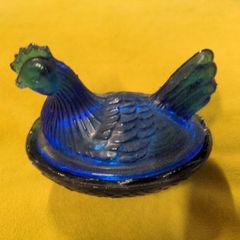VINTAGE ASIAN COBALT Blue Glass Hen on a Nest Trinket Dish