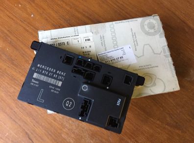 Mercedes Door Control Unit (E211)