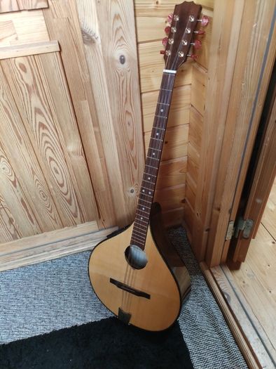 Irish Bouzouki with pickup +2 sets of bouzouki strings