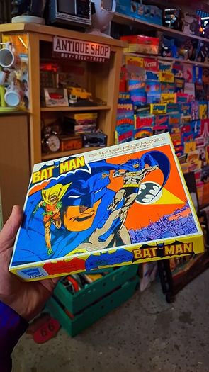 1977 DC comics batman puzzle(unopened)
